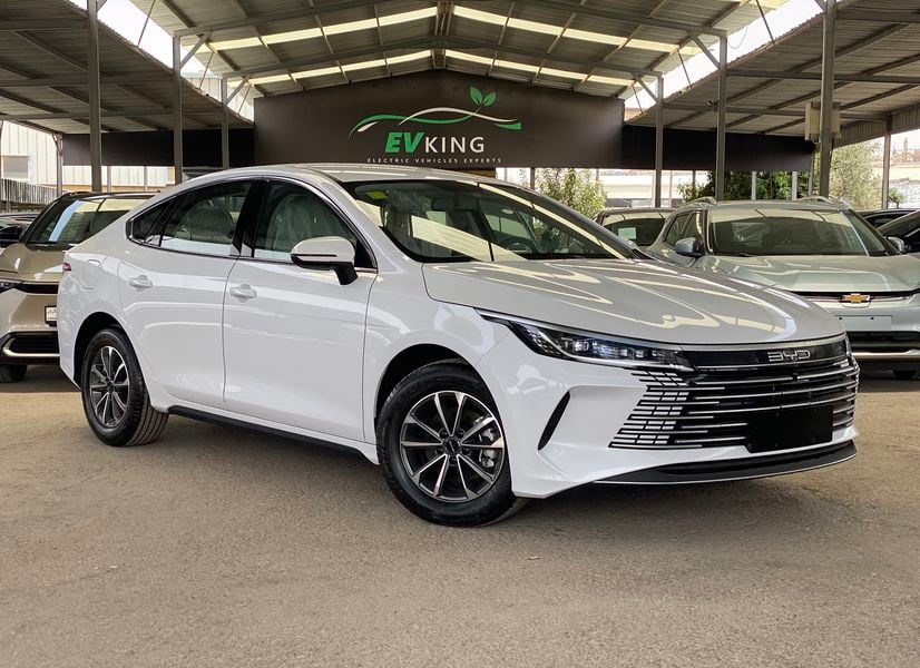 BYD Destroyer 05 2025 باللون الأبيض