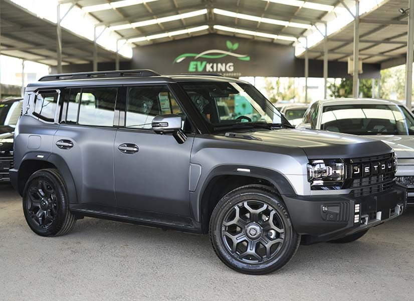 JETOUR T2 I-DM AWD 2027 باللون الرمادي