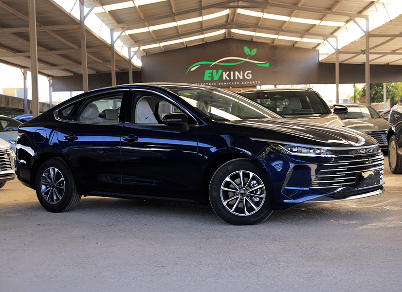 BYD Destroyer 05 2025 باللون الكحلي