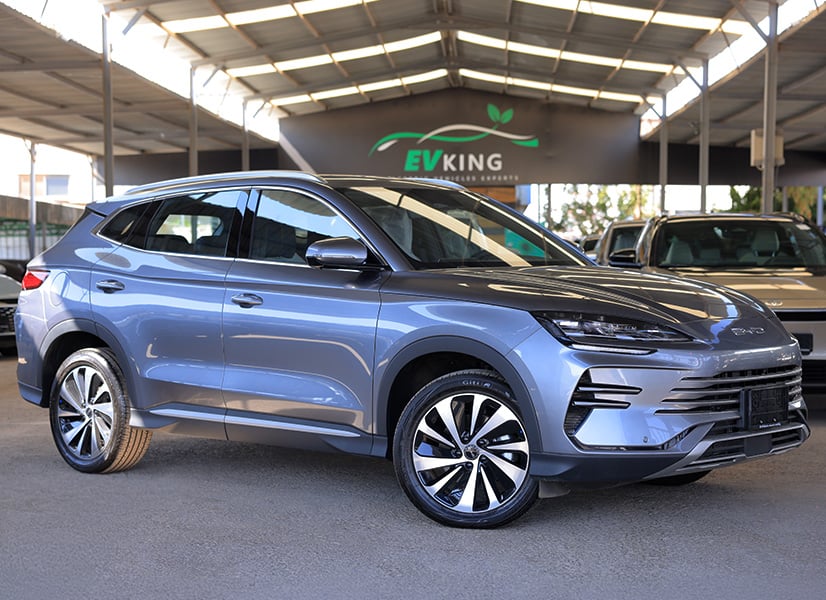BYD Song Plus DMI 2026 باللون الاسمنتي