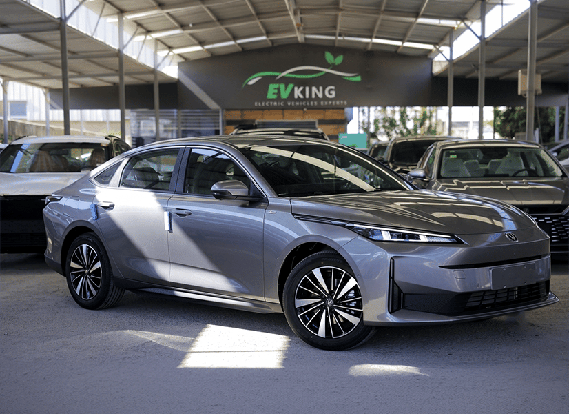 Changan Eado L2 2027 باللون الأسود