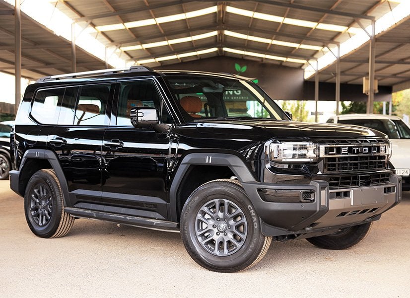 JETOUR G700 SPORT 2026 باللون الأسود